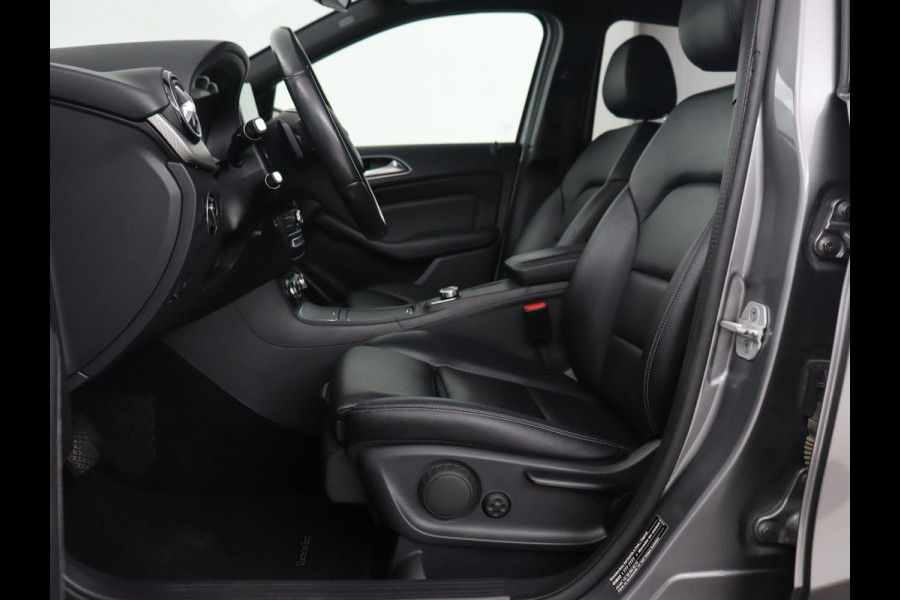 Mercedes-Benz B-Klasse 180 Ambition | Trekhaak| Automaat | Bluetooth | Navigatie | parkeersensor | LMV 18 inch | Leder | LED | Airco