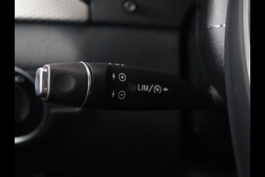 Mercedes-Benz B-Klasse 180 Ambition | Trekhaak| Automaat | Bluetooth | Navigatie | parkeersensor | LMV 18 inch | Leder | LED | Airco
