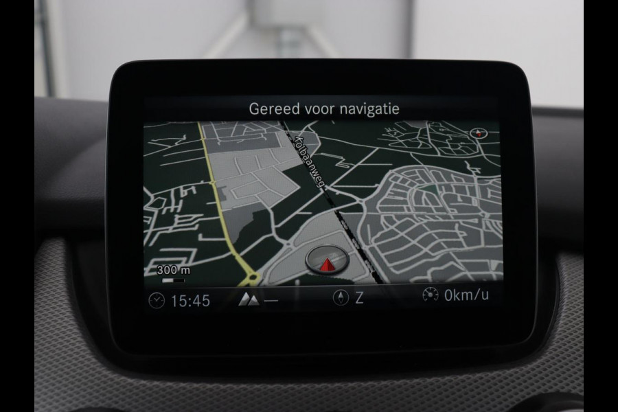 Mercedes-Benz B-Klasse 180 Ambition | Trekhaak| Automaat | Bluetooth | Navigatie | parkeersensor | LMV 18 inch | Leder | LED | Airco