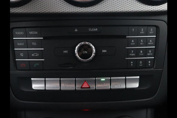 Mercedes-Benz B-Klasse 180 Ambition | Trekhaak| Automaat | Bluetooth | Navigatie | parkeersensor | LMV 18 inch | Leder | LED | Airco