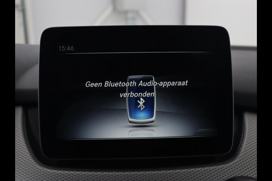 Mercedes-Benz B-Klasse 180 Ambition | Trekhaak| Automaat | Bluetooth | Navigatie | parkeersensor | LMV 18 inch | Leder | LED | Airco