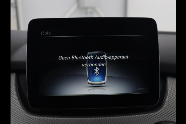 Mercedes-Benz B-Klasse 180 Ambition | Trekhaak| Automaat | Bluetooth | Navigatie | parkeersensor | LMV 18 inch | Leder | LED | Airco