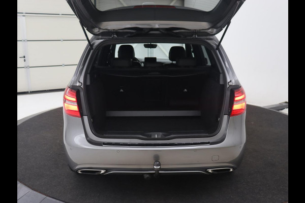 Mercedes-Benz B-Klasse 180 Ambition | Trekhaak| Automaat | Bluetooth | Navigatie | parkeersensor | LMV 18 inch | Leder | LED | Airco