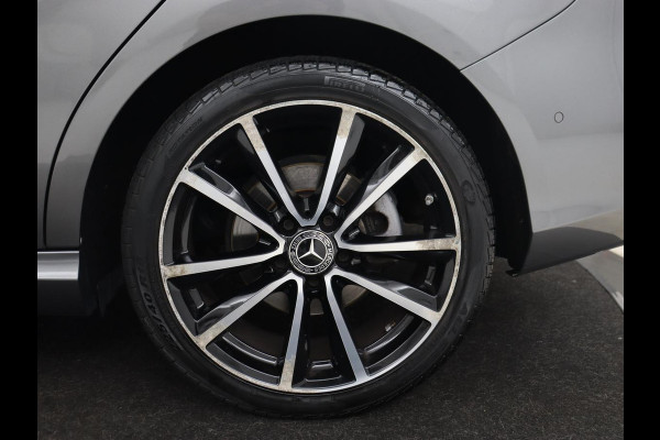 Mercedes-Benz B-Klasse 180 Ambition | Trekhaak| Automaat | Bluetooth | Navigatie | parkeersensor | LMV 18 inch | Leder | LED | Airco