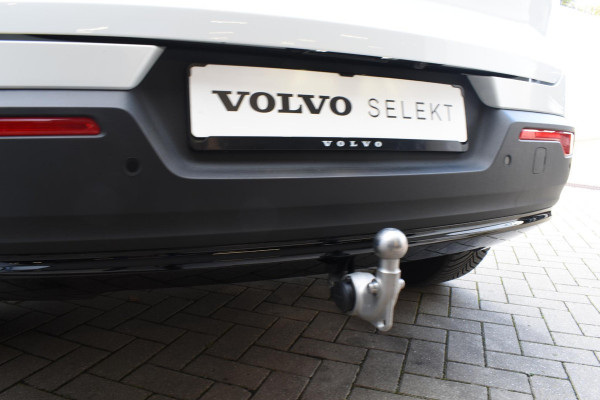 Volvo XC40 B4 211PK automaat Plus Dark / Navigatie / Harman Kardon / Stuur & Stoelverwarming / 19" Velgen / Trekhaak / Elektrische stoelverst. met geheugen