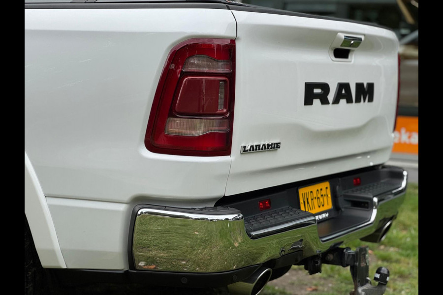 Dodge Ram Pick Up 5.7 V8 4x4 Laramie Lucht , Pano , 12 inch , 360