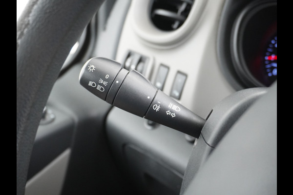 Renault Trafic dCi Navi Trekhaak Pdc CruiseControl SchuifdeurRechts Tel. Usb Airco Bluetooth Elek.Ramen/Spiegels VerstelbareStoelen T27 Comfort