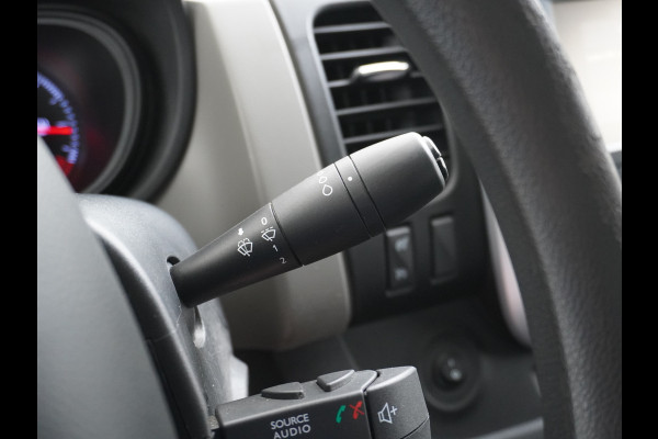 Renault Trafic dCi Navi Trekhaak Pdc CruiseControl SchuifdeurRechts Tel. Usb Airco Bluetooth Elek.Ramen/Spiegels VerstelbareStoelen T27 Comfort