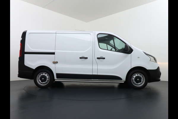 Renault Trafic dCi Navi Trekhaak Pdc CruiseControl SchuifdeurRechts Tel. Usb Airco Bluetooth Elek.Ramen/Spiegels VerstelbareStoelen T27 Comfort