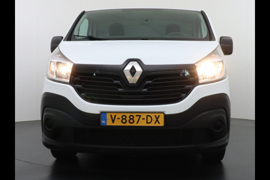 Renault Trafic dCi Navi Trekhaak Pdc CruiseControl SchuifdeurRechts Tel. Usb Airco Bluetooth Elek.Ramen/Spiegels VerstelbareStoelen T27 Comfort