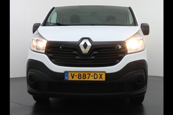 Renault Trafic dCi Navi Trekhaak Pdc CruiseControl SchuifdeurRechts Tel. Usb Airco Bluetooth Elek.Ramen/Spiegels VerstelbareStoelen T27 Comfort