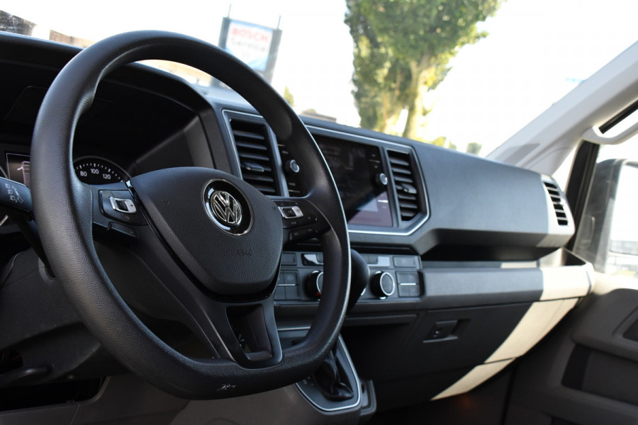 Volkswagen Crafter 35 2.0 TDI L3H3 PB Edition Highline Camera, Cruise. Carplay, LED, 177pk, Trekhaak, Automaat, multimedia, Uniek!