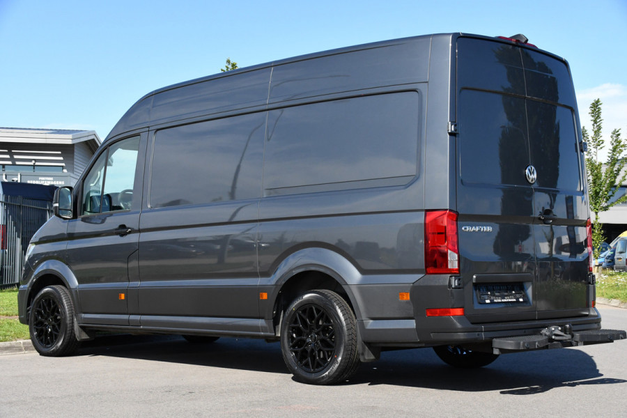 Volkswagen Crafter 35 2.0 TDI L3H3 PB Edition Highline Camera, Cruise. Carplay, LED, 177pk, Trekhaak, Automaat, multimedia, Uniek!