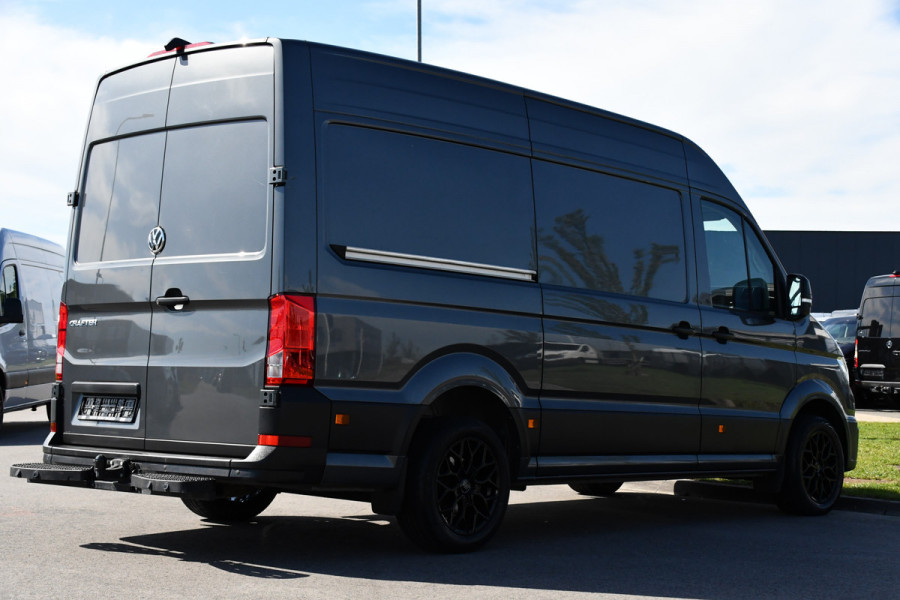 Volkswagen Crafter 35 2.0 TDI L3H3 PB Edition Highline Camera, Cruise. Carplay, LED, 177pk, Trekhaak, Automaat, multimedia, Uniek!
