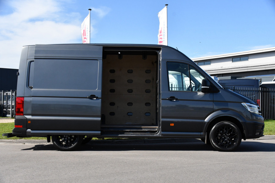 Volkswagen Crafter 35 2.0 TDI L3H3 PB Edition Highline Camera, Cruise. Carplay, LED, 177pk, Trekhaak, Automaat, multimedia, Uniek!