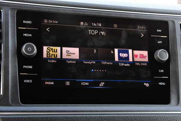 Volkswagen Crafter 35 2.0 TDI L3H3 PB Edition Highline Camera, Cruise. Carplay, LED, 177pk, Trekhaak, Automaat, multimedia, Uniek!