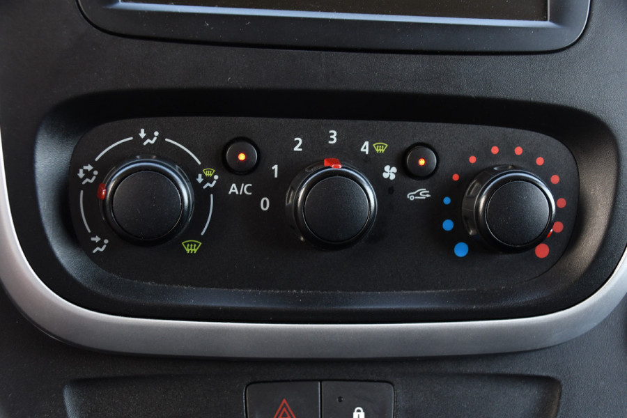 Renault Trafic 1.6 dCi T29 L2H1 Comfort Cruise, Sensoren, Multimedia, 120pk, NAVI, Trekhaak, Uniek!