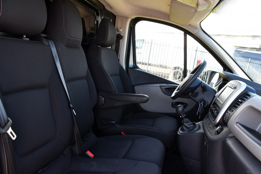 Renault Trafic 1.6 dCi T29 L2H1 Comfort Cruise, Sensoren, Multimedia, 120pk, NAVI, Trekhaak, Uniek!