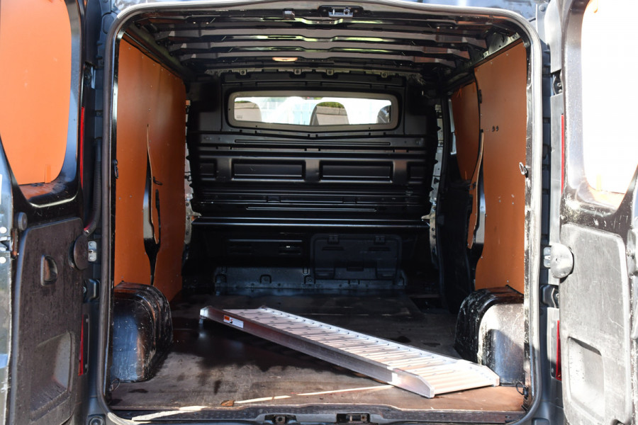 Renault Trafic 1.6 dCi T29 L2H1 Comfort Cruise, Sensoren, Multimedia, 120pk, NAVI, Trekhaak, Uniek!