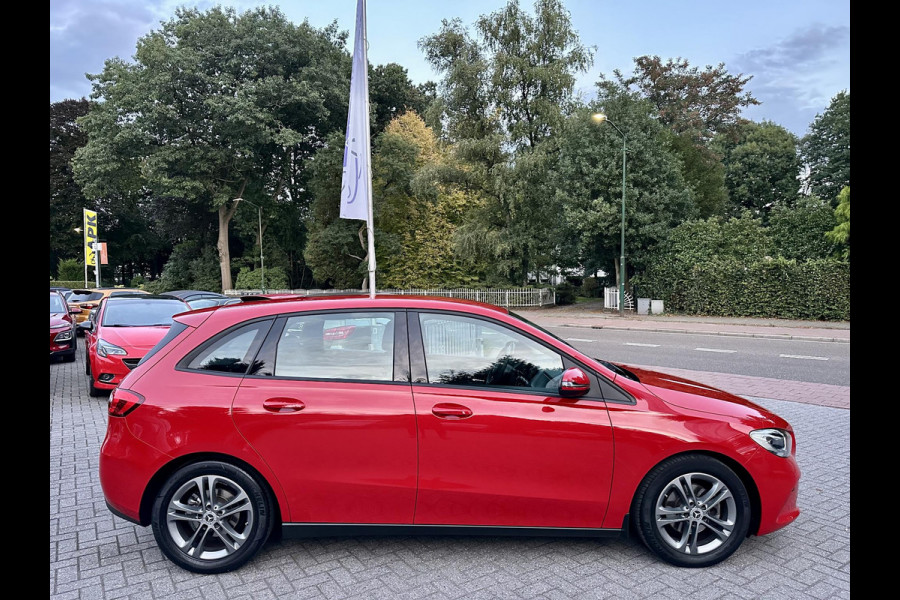 Mercedes-Benz B-Klasse B180 Automaat Business Solution