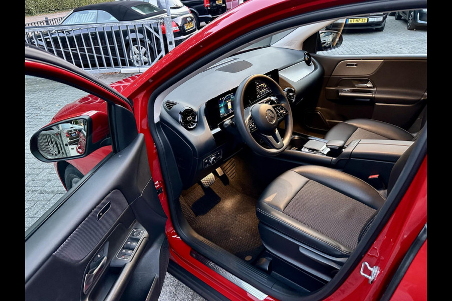 Mercedes-Benz B-Klasse B180 Automaat Business Solution