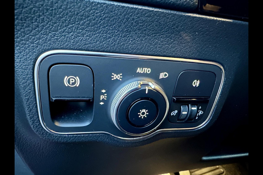 Mercedes-Benz B-Klasse B180 Automaat Business Solution