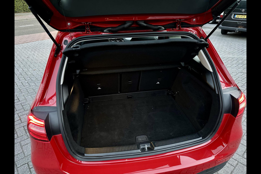 Mercedes-Benz B-Klasse B180 Automaat Business Solution