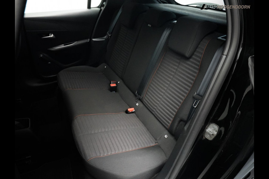 Peugeot 208 1.2 PureTech Sport (APPLE CARPLAY,LED,NAVIGATIE,PARKEERSENSOREN,SPORTSTOELEN,CRUISE,NIEUWE APK,TOPCONDITIE)