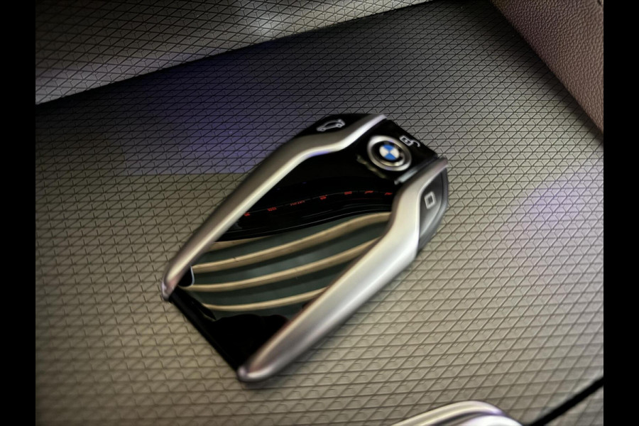 BMW 5 Serie 530d M-Sport Individual Pano HUD 360° Sfeer NAP