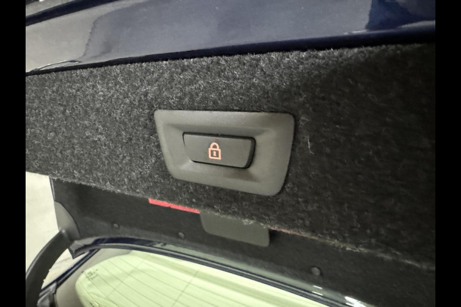 BMW 5 Serie 530d M-Sport Individual Pano HUD 360° Sfeer NAP