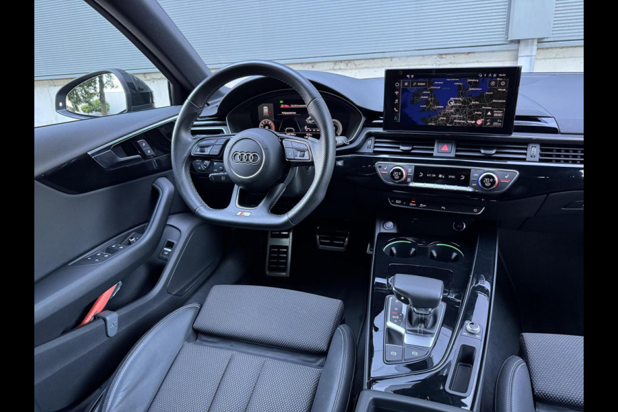 Audi A4 Avant 35 TFSI S edition Competition Automaat | Zwart optiek | Stoelverwarming | Google Navigatie | Apple CarPlay | Getint glas |