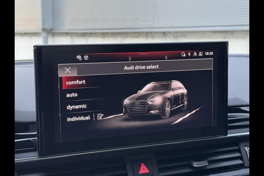 Audi A4 Avant 35 TFSI S edition Competition Automaat | Zwart optiek | Stoelverwarming | Google Navigatie | Apple CarPlay | Getint glas |