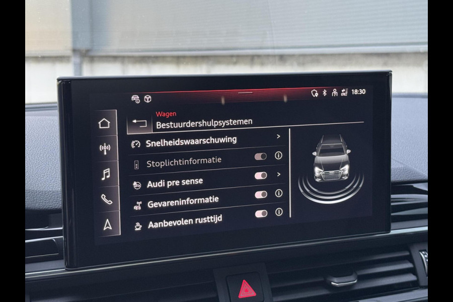 Audi A4 Avant 35 TFSI S edition Competition Automaat | Zwart optiek | Stoelverwarming | Google Navigatie | Apple CarPlay | Getint glas |