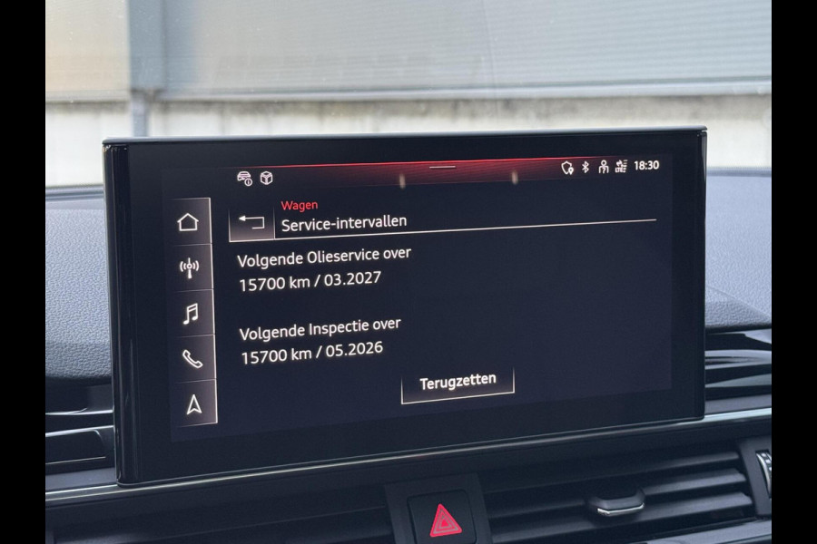 Audi A4 Avant 35 TFSI S edition Competition Automaat | Zwart optiek | Stoelverwarming | Google Navigatie | Apple CarPlay | Getint glas |
