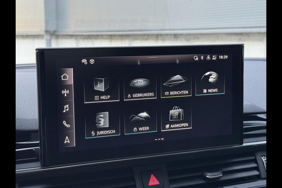 Audi A4 Avant 35 TFSI S edition Competition Automaat | Zwart optiek | Stoelverwarming | Google Navigatie | Apple CarPlay | Getint glas |