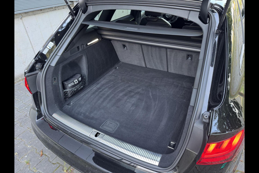 Audi A4 Avant 35 TFSI S edition Competition Automaat | Zwart optiek | Stoelverwarming | Google Navigatie | Apple CarPlay | Getint glas |