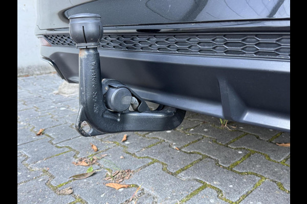 Audi A4 Avant 35 TFSI S edition Competition Automaat | Zwart optiek | Stoelverwarming | Google Navigatie | Apple CarPlay | Getint glas |