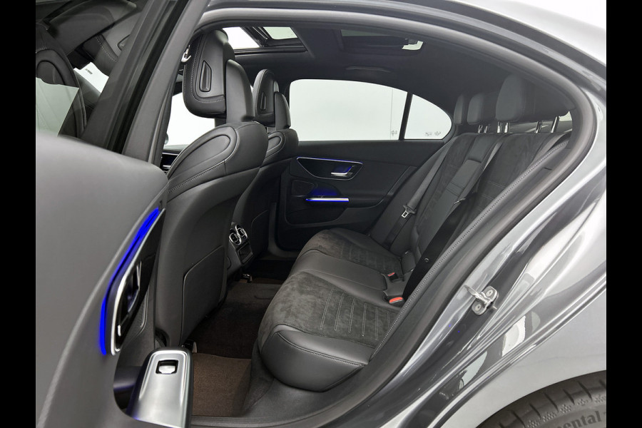 Mercedes-Benz C-Klasse 300 e Business Solution AMG | Trekhaak | Middenconsole metaalstructuur | Nightpakket | Panoramaschuifdak | Smartphone integratie | Parkeerpakket met 360°-camera | 19" multispaaks AMG-velgen |