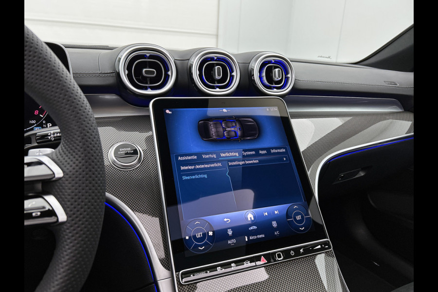 Mercedes-Benz C-Klasse 300 e Business Solution AMG | Trekhaak | Middenconsole metaalstructuur | Nightpakket | Panoramaschuifdak | Smartphone integratie | Parkeerpakket met 360°-camera | 19" multispaaks AMG-velgen |