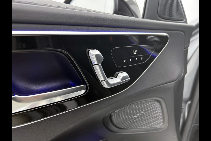 Mercedes-Benz C-Klasse 300 e Business Solution AMG | Trekhaak | Middenconsole metaalstructuur | Nightpakket | Panoramaschuifdak | Smartphone integratie | Parkeerpakket met 360°-camera | 19" multispaaks AMG-velgen |