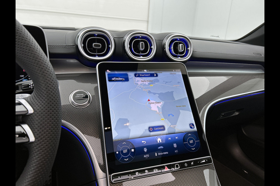 Mercedes-Benz C-Klasse 300 e Business Solution AMG | Trekhaak | Middenconsole metaalstructuur | Nightpakket | Panoramaschuifdak | Smartphone integratie | Parkeerpakket met 360°-camera | 19" multispaaks AMG-velgen |