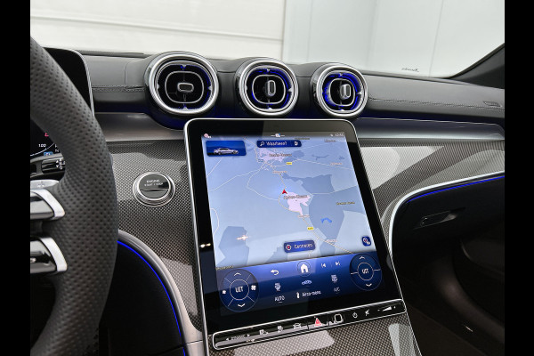 Mercedes-Benz C-Klasse 300 e Business Solution AMG | Trekhaak | Middenconsole metaalstructuur | Nightpakket | Panoramaschuifdak | Smartphone integratie | Parkeerpakket met 360°-camera | 19" multispaaks AMG-velgen |