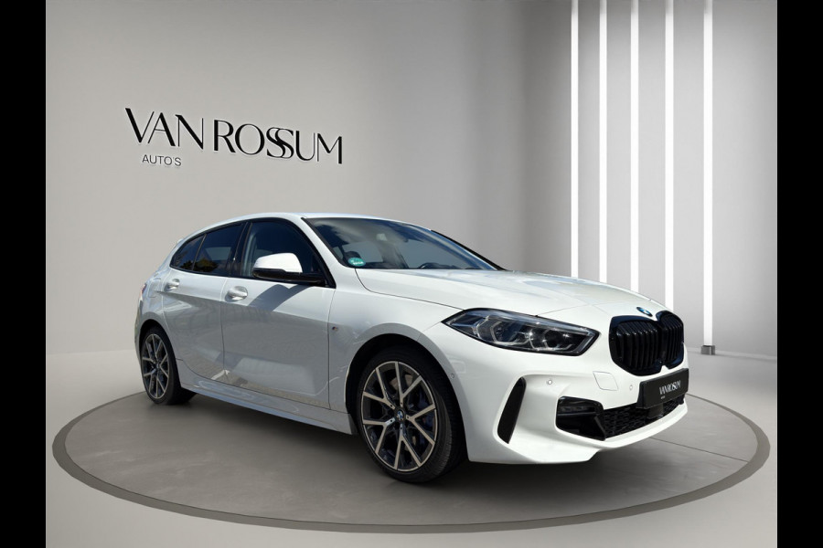 BMW 1-serie 118i M-Sport Executive Edition | Panoramdak | Alcantara | Verw Stoelen | Camera | Nette Auto.
