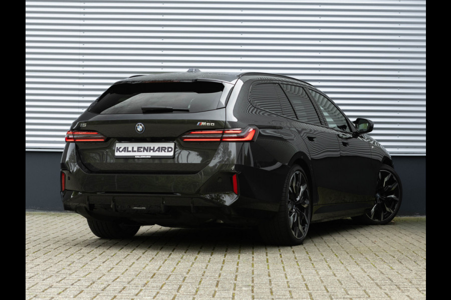 BMW i5 Touring M60 xDrive - Pano - Trekhaak - Driving Ass Prof - Onderstel Prof - Harman Kardon