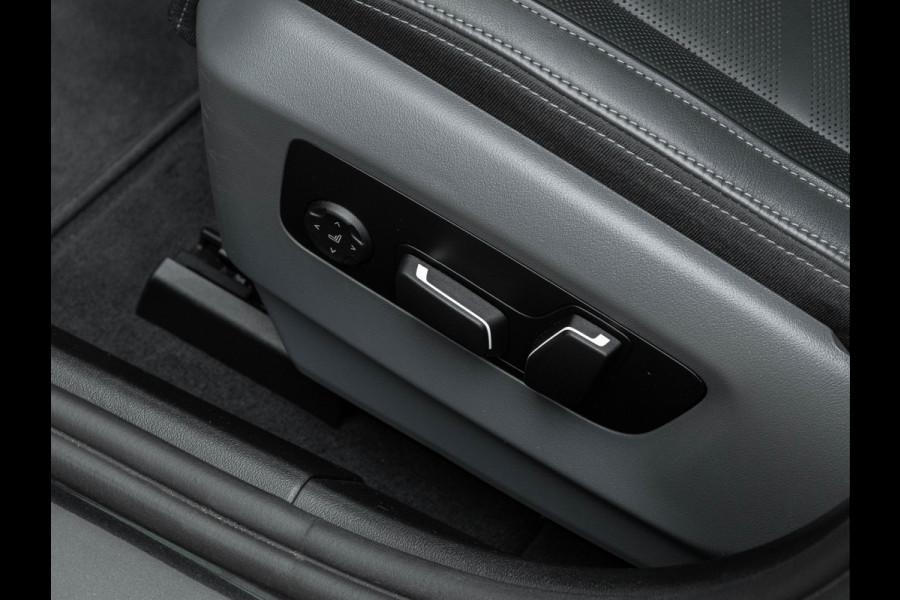 BMW i5 Touring M60 xDrive - Pano - Trekhaak - Driving Ass Prof - Onderstel Prof - Harman Kardon