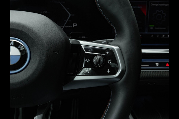 BMW i5 Touring M60 xDrive - Pano - Trekhaak - Driving Ass Prof - Onderstel Prof - Harman Kardon