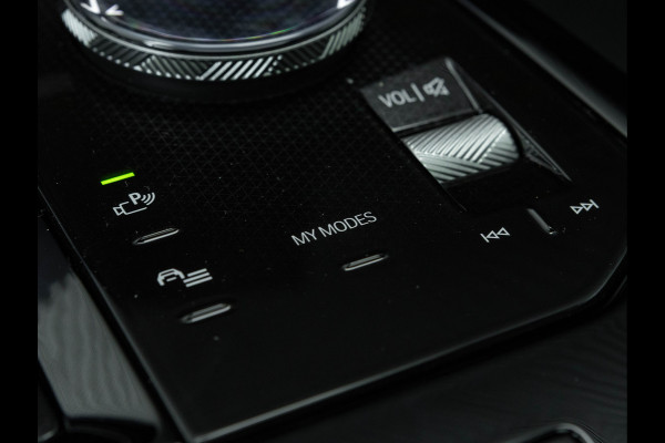 BMW i5 Touring M60 xDrive - Pano - Trekhaak - Driving Ass Prof - Onderstel Prof - Harman Kardon