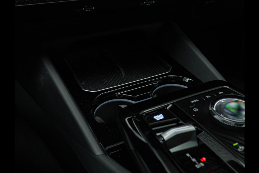 BMW i5 Touring M60 xDrive - Pano - Trekhaak - Driving Ass Prof - Onderstel Prof - Harman Kardon