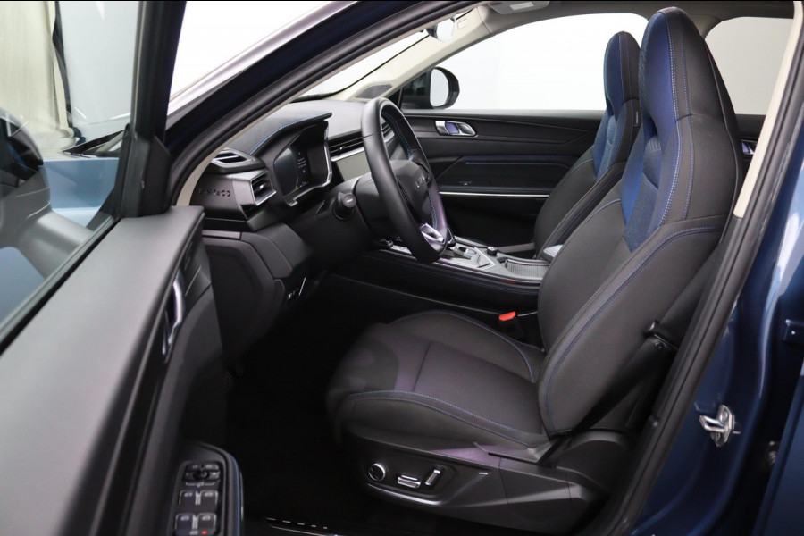 Lynk & Co 01 1.5*PLUG-IN*PANO*ACC*CARPLAY*ECC