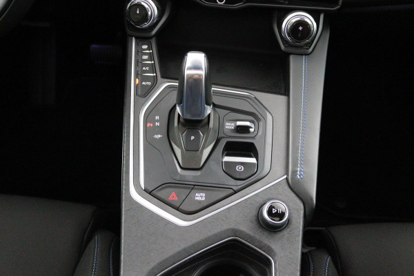 Lynk & Co 01 1.5*PLUG-IN*PANO*ACC*CARPLAY*ECC